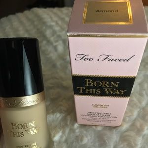 Born this way foundation (ALMOND)